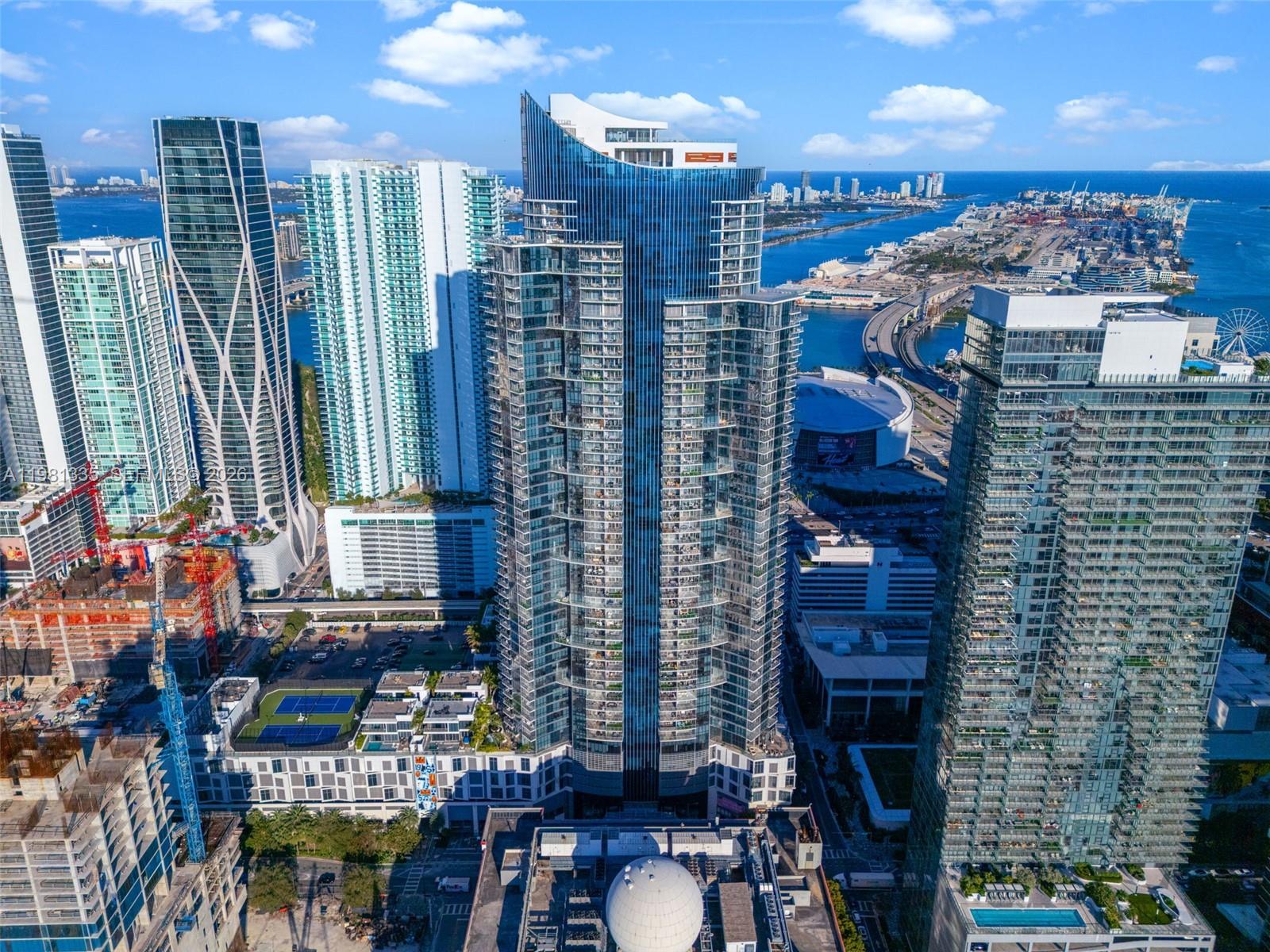 PARAMOUNT MIAMI WORLDCENT - Residential