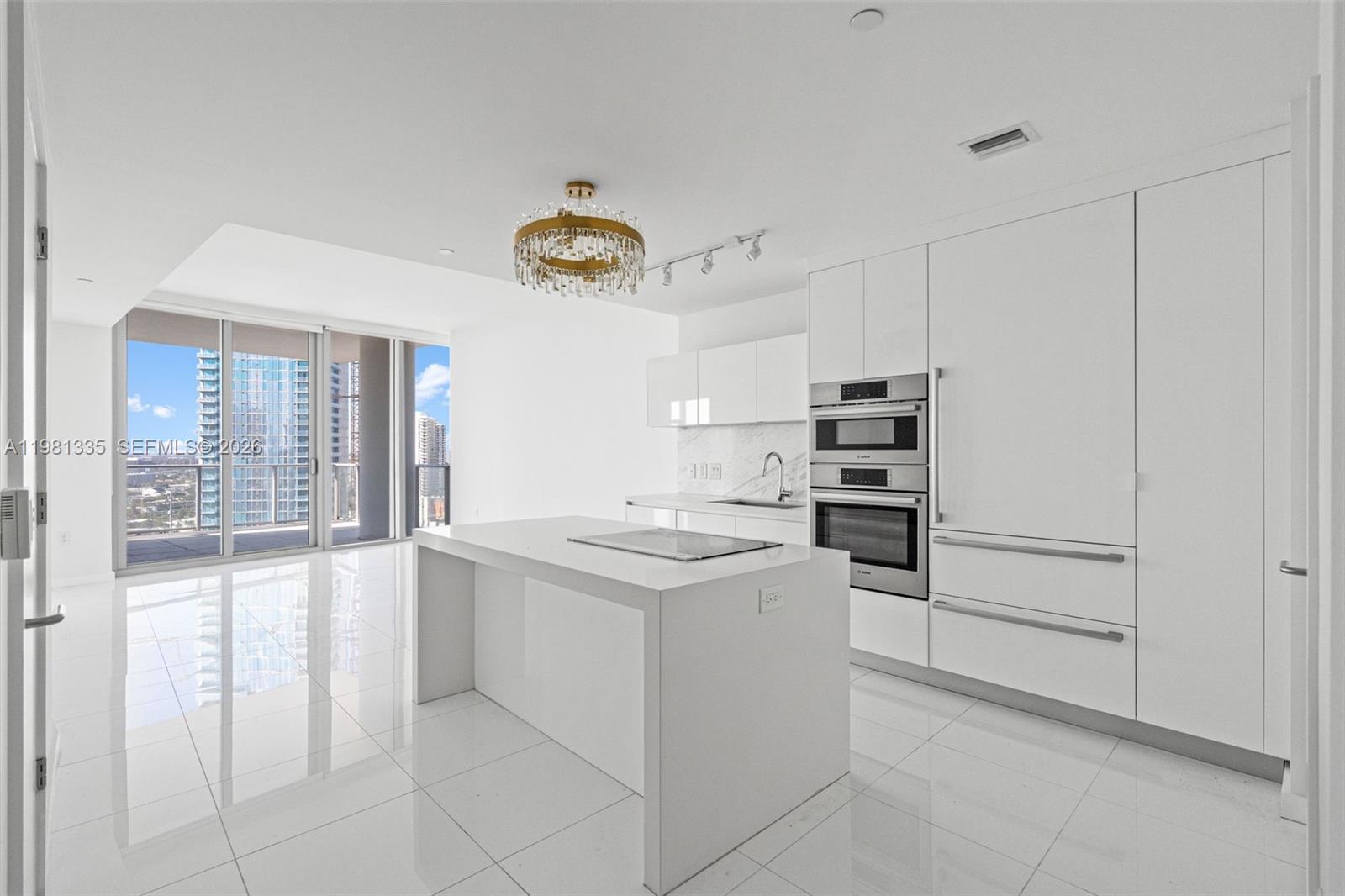 PARAMOUNT MIAMI WORLDCENT - Residential