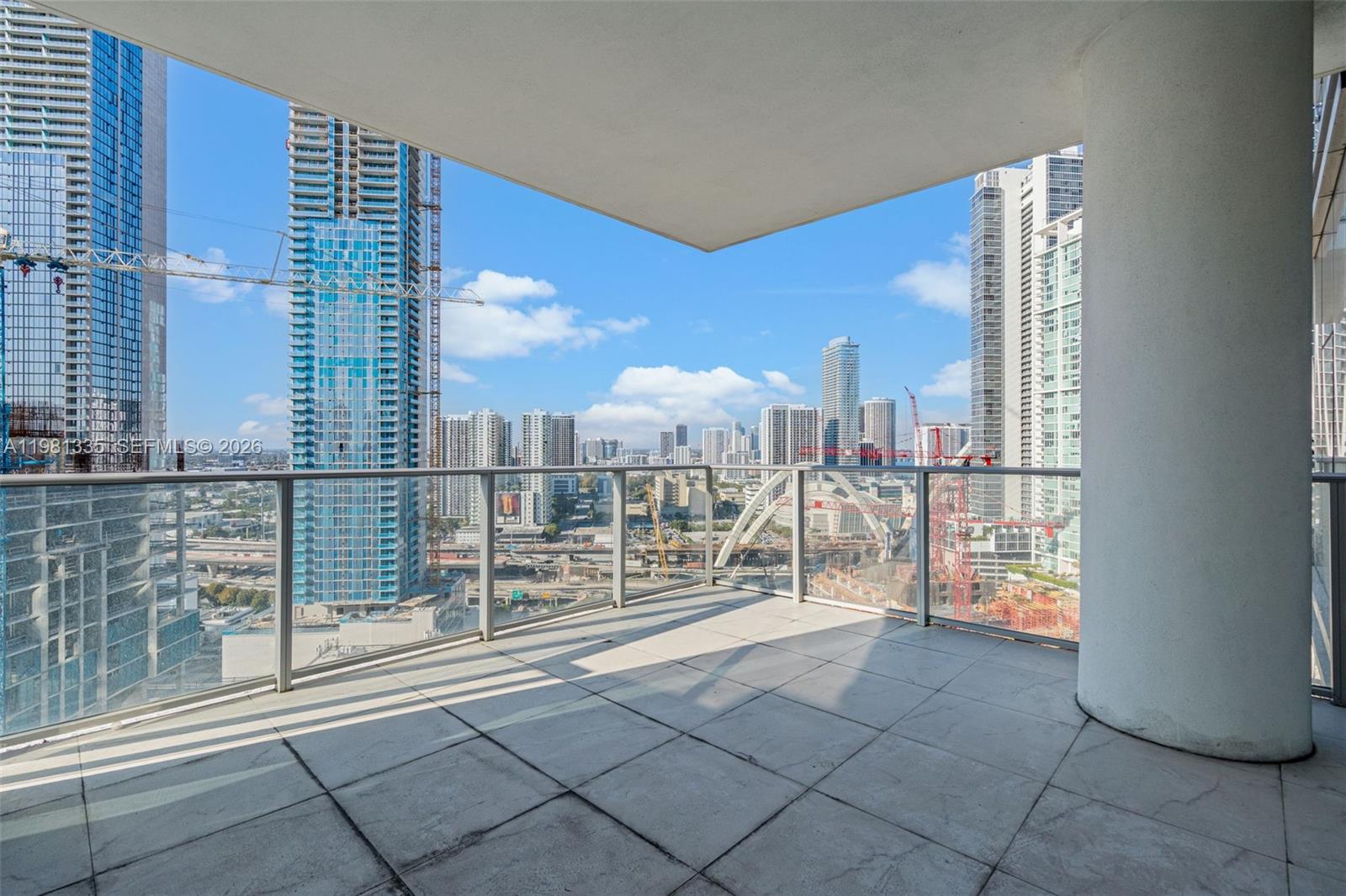 PARAMOUNT MIAMI WORLDCENT - Residential