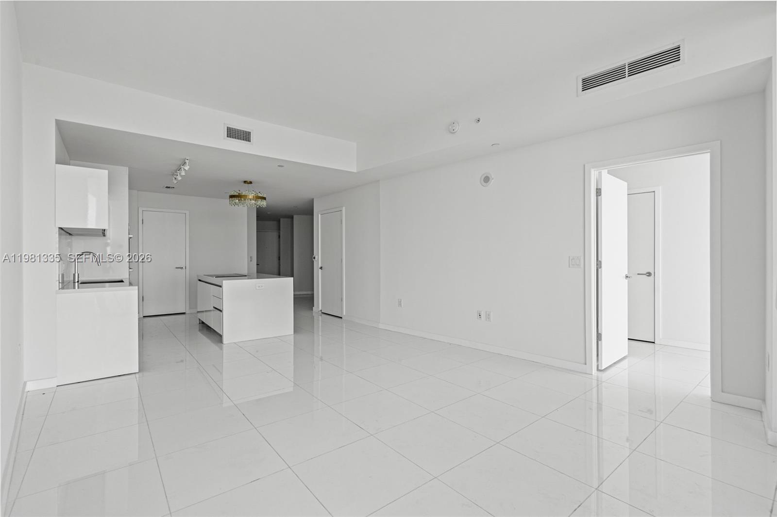 PARAMOUNT MIAMI WORLDCENT - Residential