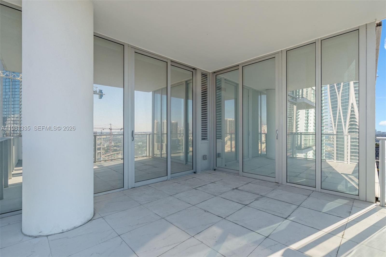 PARAMOUNT MIAMI WORLDCENT - Residential