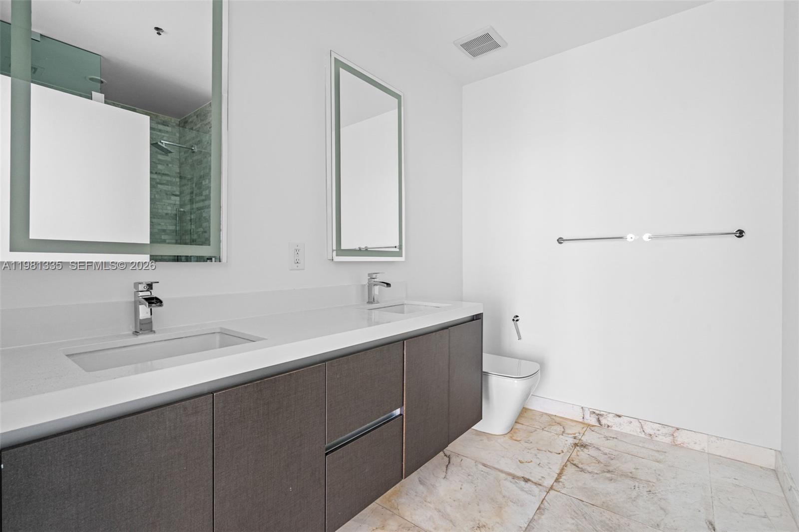 PARAMOUNT MIAMI WORLDCENT - Residential