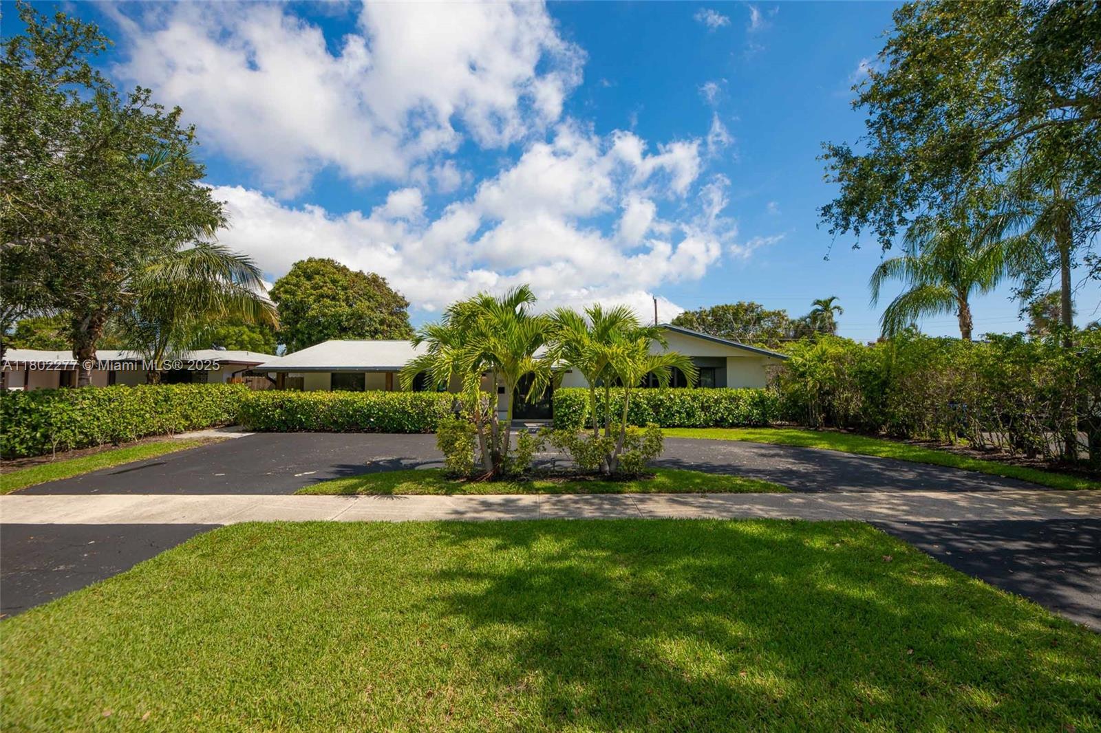 2117 Ne 62nd St, Fort Lauderdale, Broward County, Florida - 3 Bedrooms  
2 Bathrooms - 