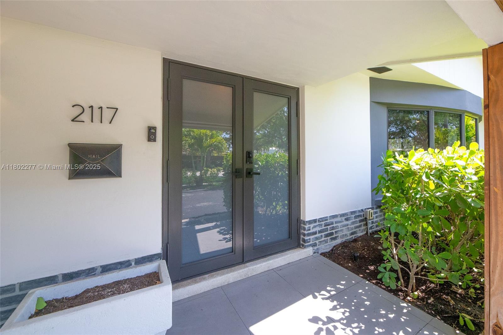IMPERIAL POINT 1 SEC - Residential