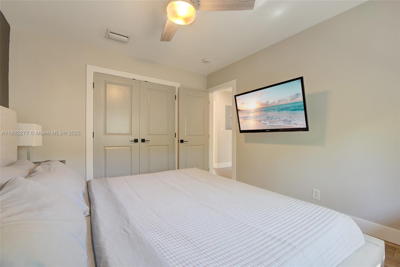 IMPERIAL POINT 1 SEC - Residential