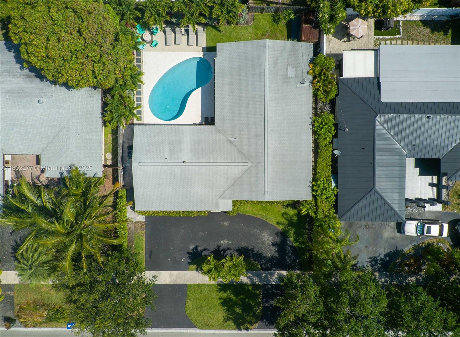 IMPERIAL POINT 1 SEC - Residential