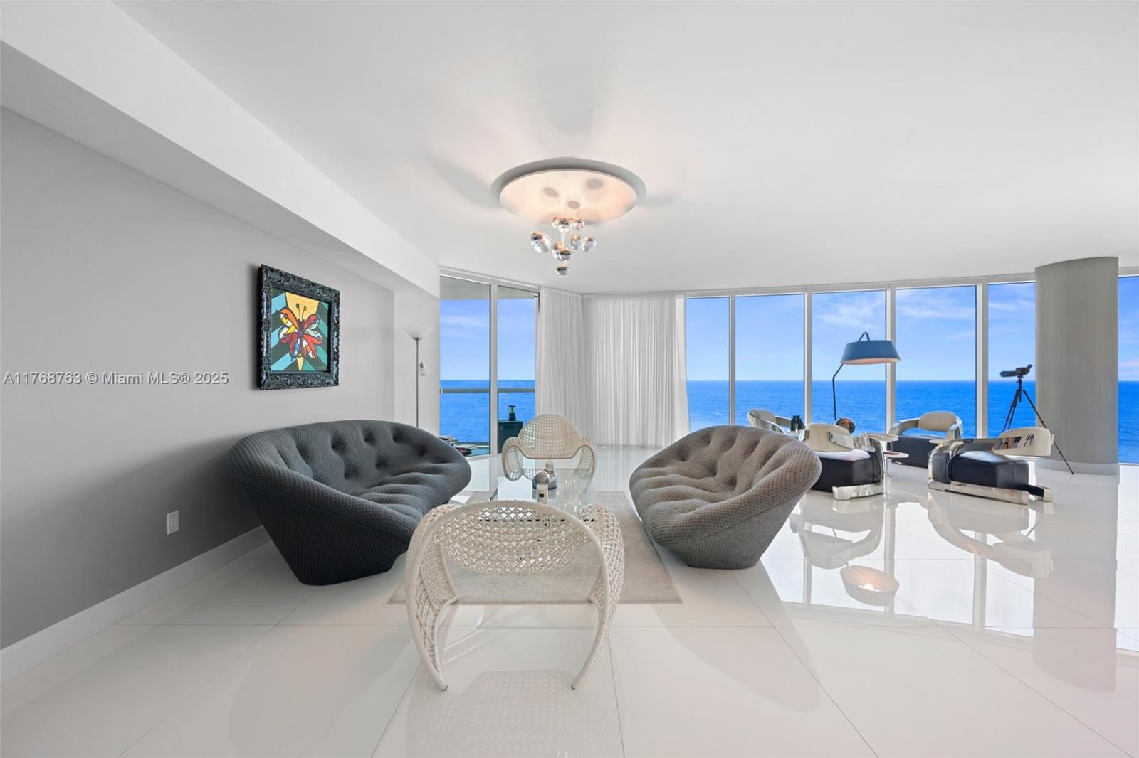 2711 HOLLYWOOD BEACH COND - Residential Lease