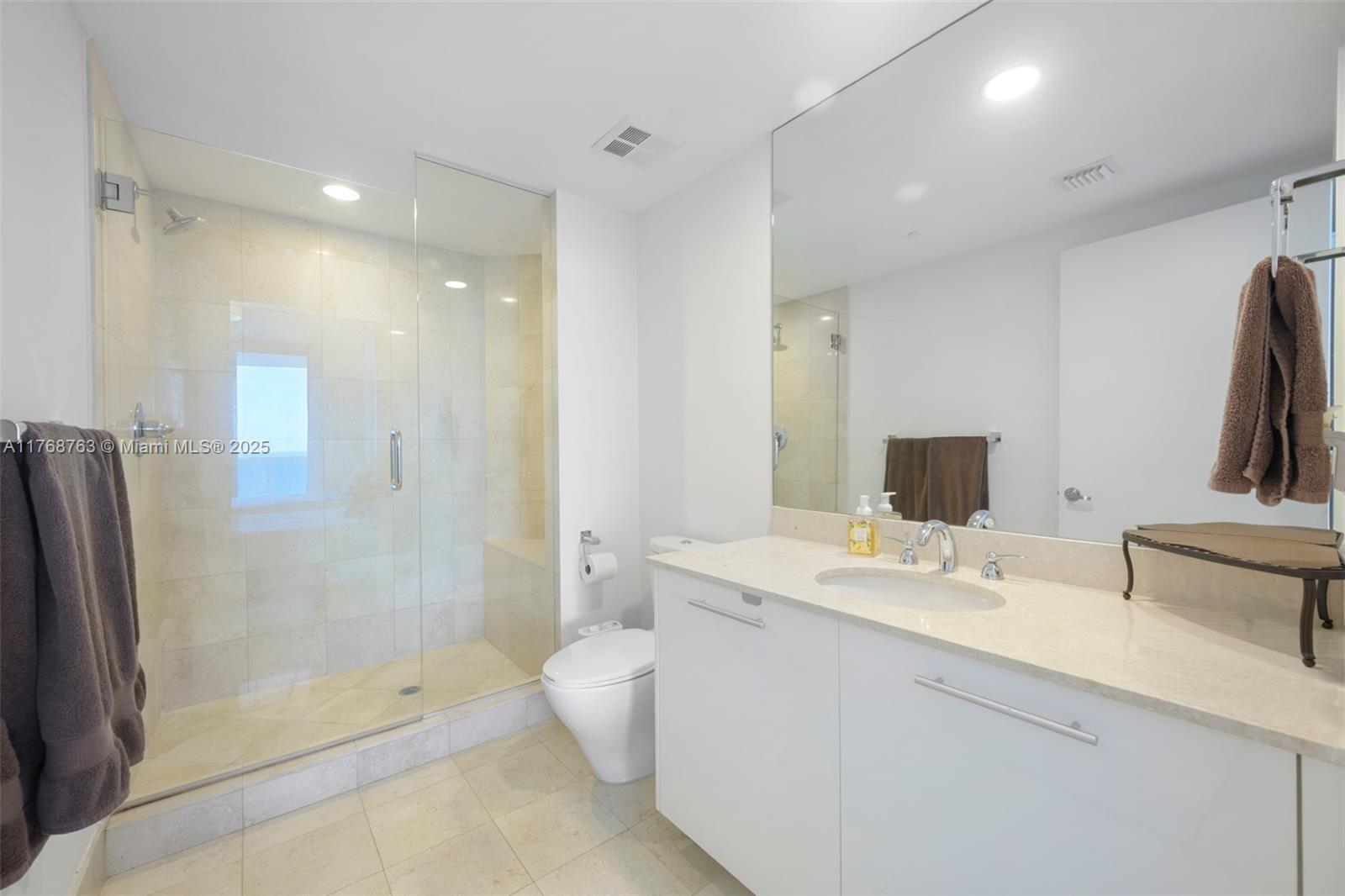 2711 HOLLYWOOD BEACH COND - Residential Lease