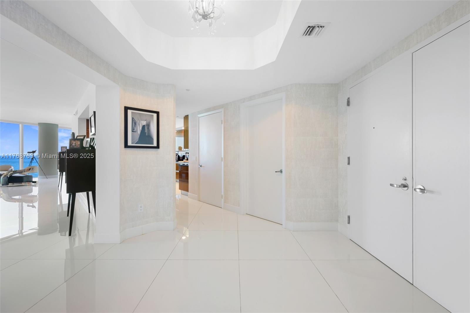 2711 HOLLYWOOD BEACH COND - Residential Lease