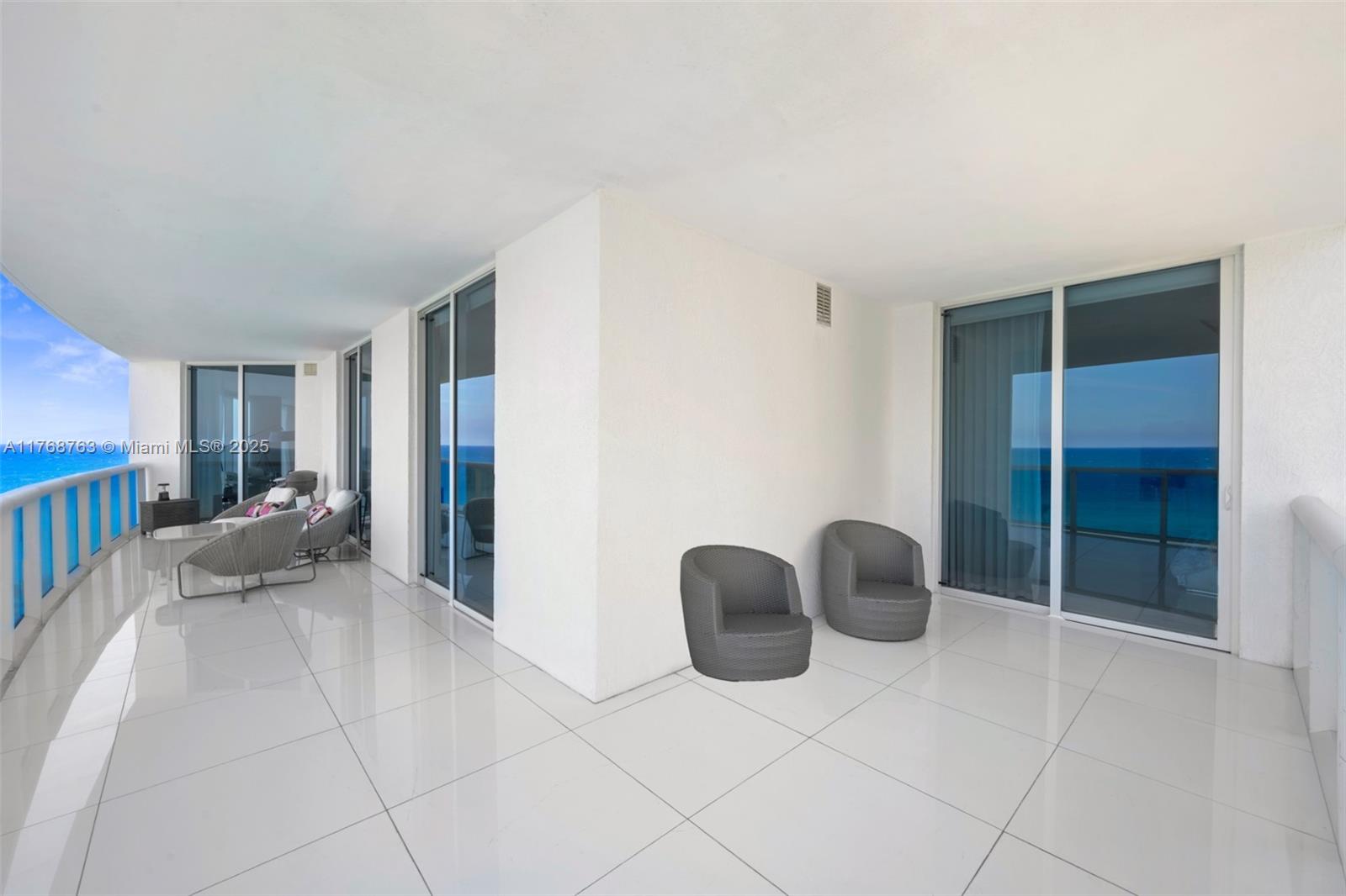 2711 HOLLYWOOD BEACH COND - Residential Lease