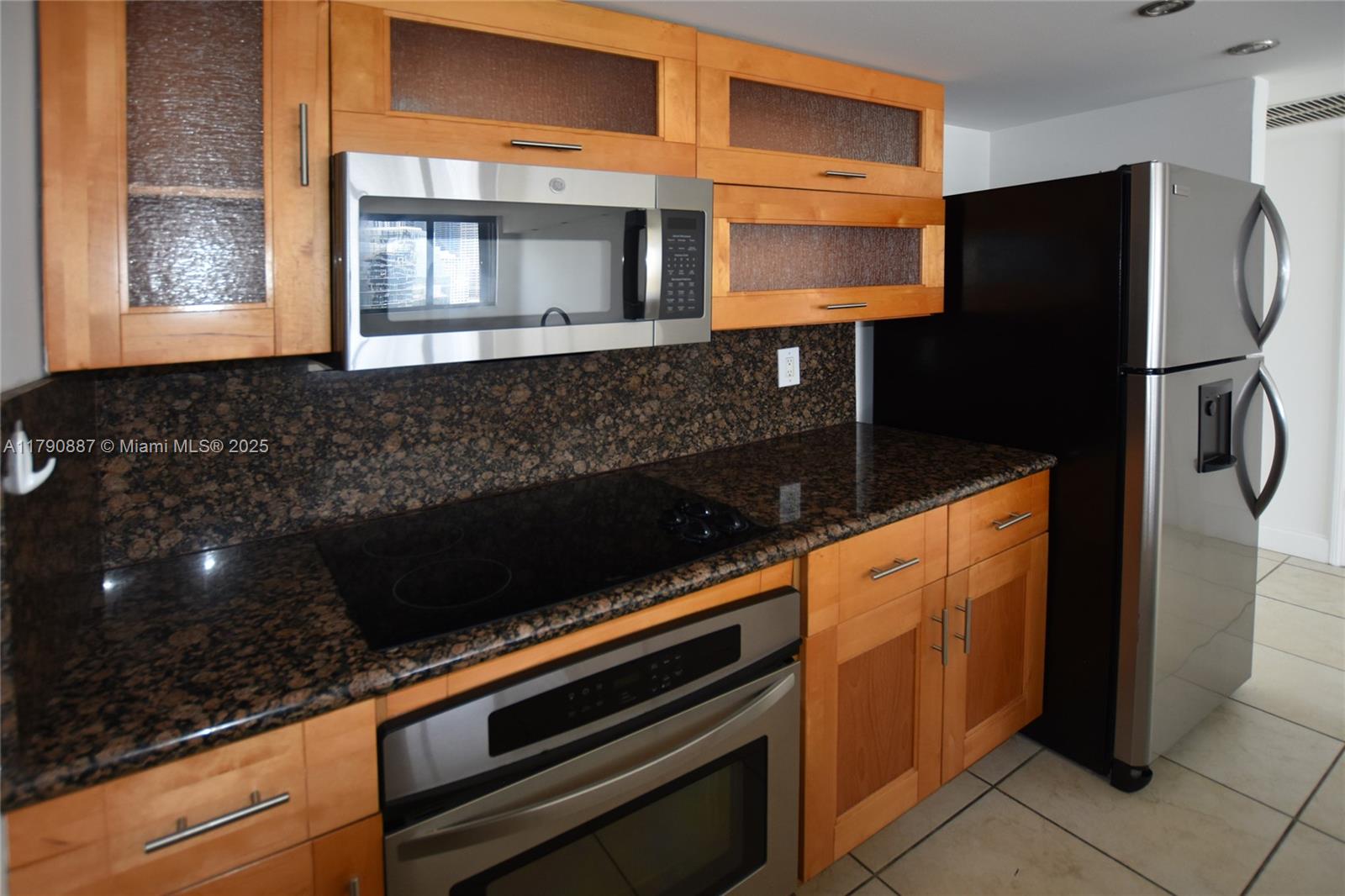 Rental Property at 540 Brickell Key Dr 1511, Miami, Broward County, Florida - Bedrooms: 2 
Bathrooms: 2  - $3,850 MO.