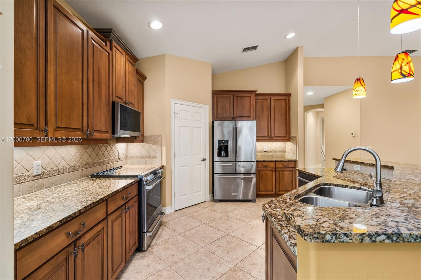 2016 Tarpon Bay Dr N 202