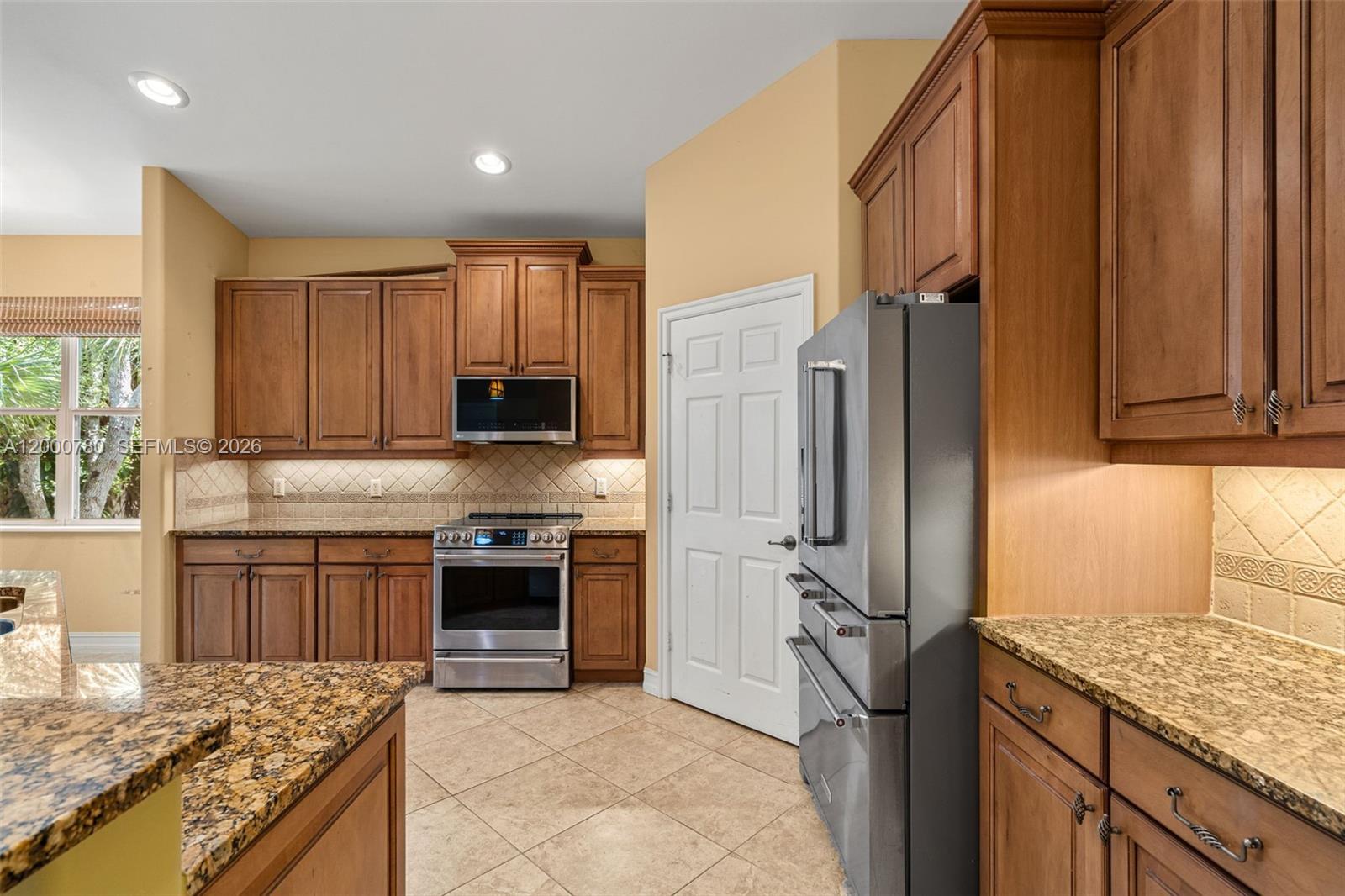 BIMINI BAY III AT TARPON B - Residential