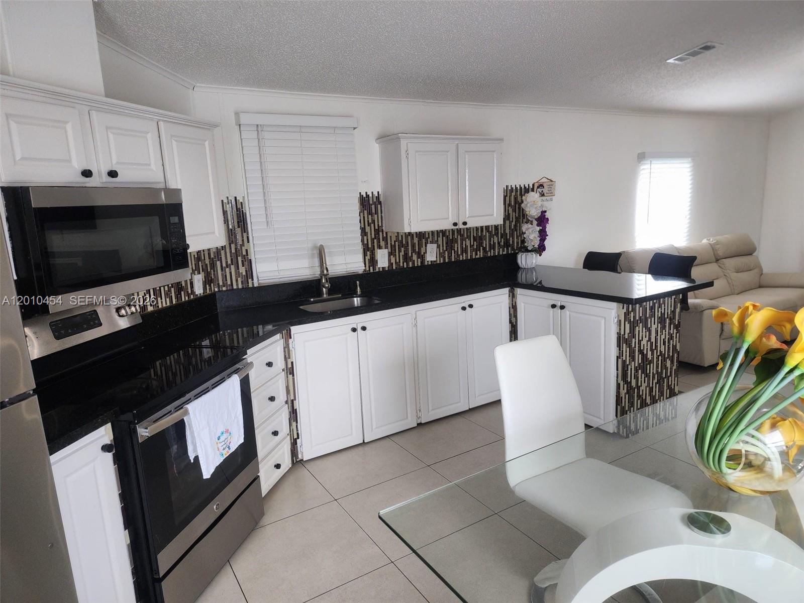 GOLDCOASTER MOBILE HOME - Residential