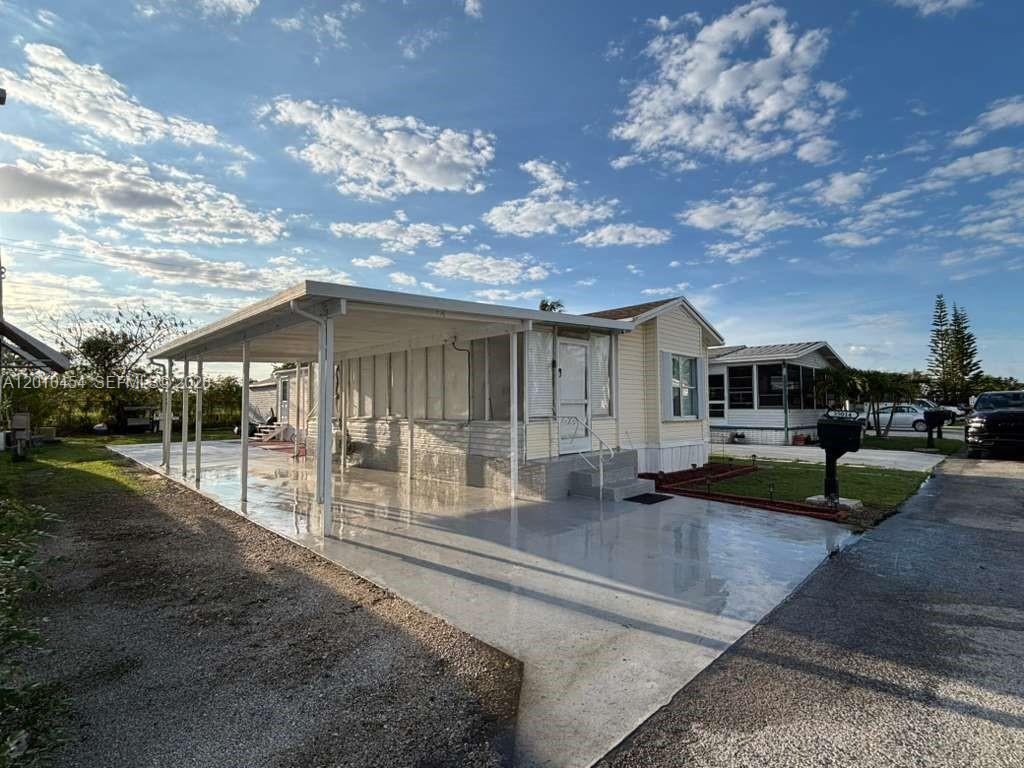GOLDCOASTER MOBILE HOME - Residential