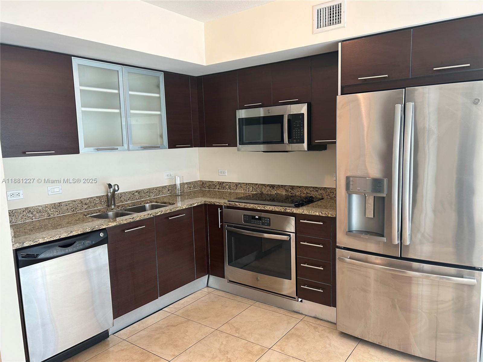 41 SE 5th St 1108