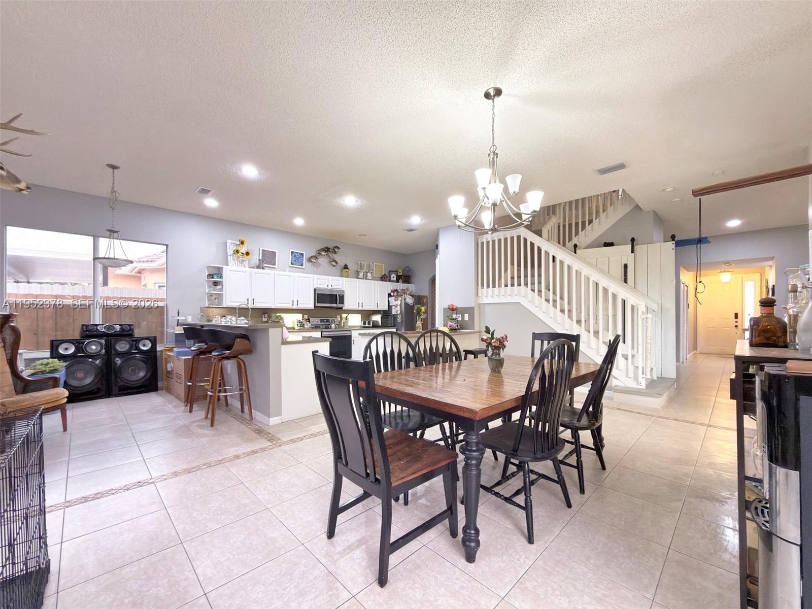 366 NE 19th Ave, Homestead, FL, 33033/$675,000 2 366 NE 19th Ave