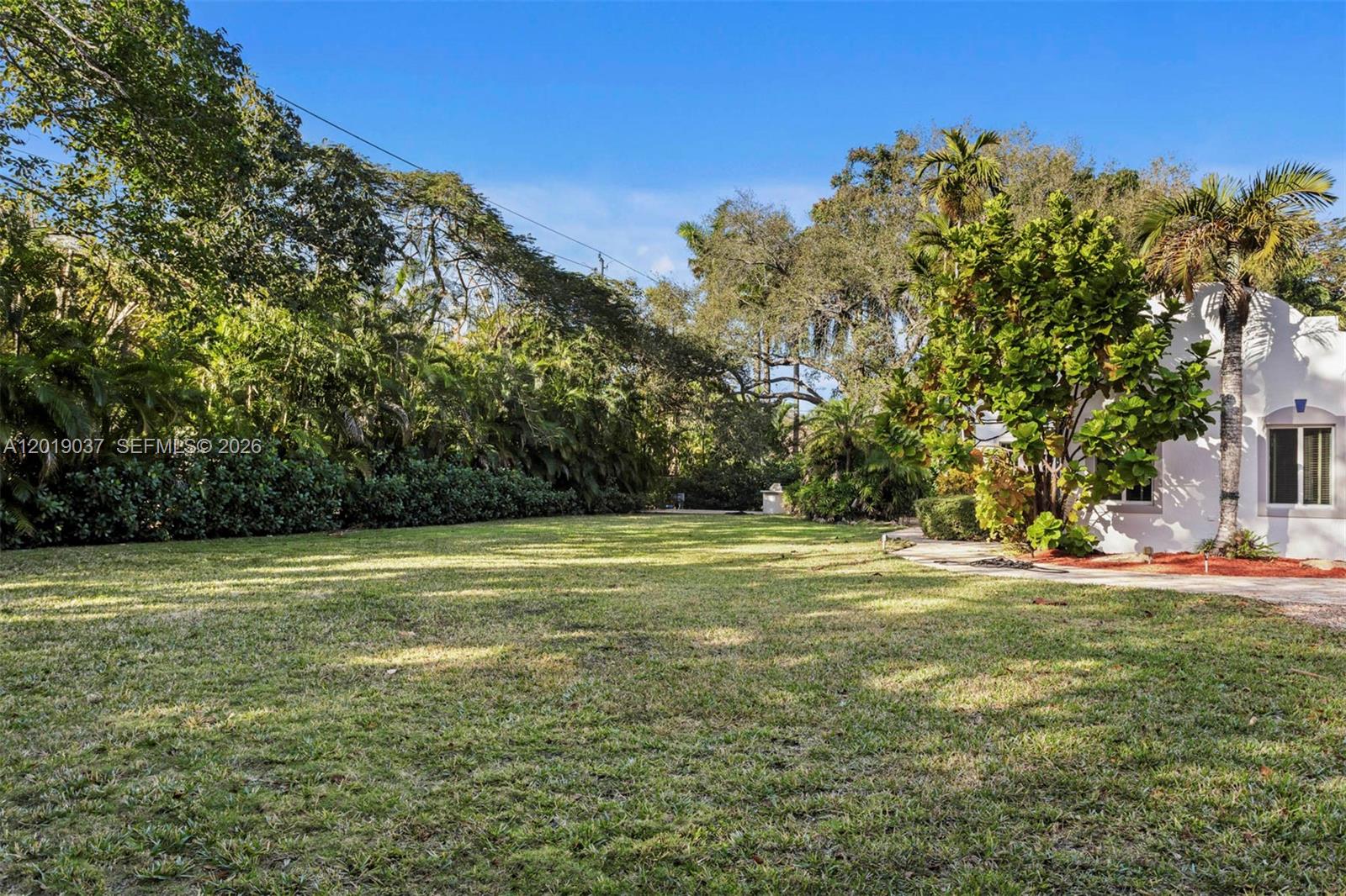 7975 Sunset Dr 7975