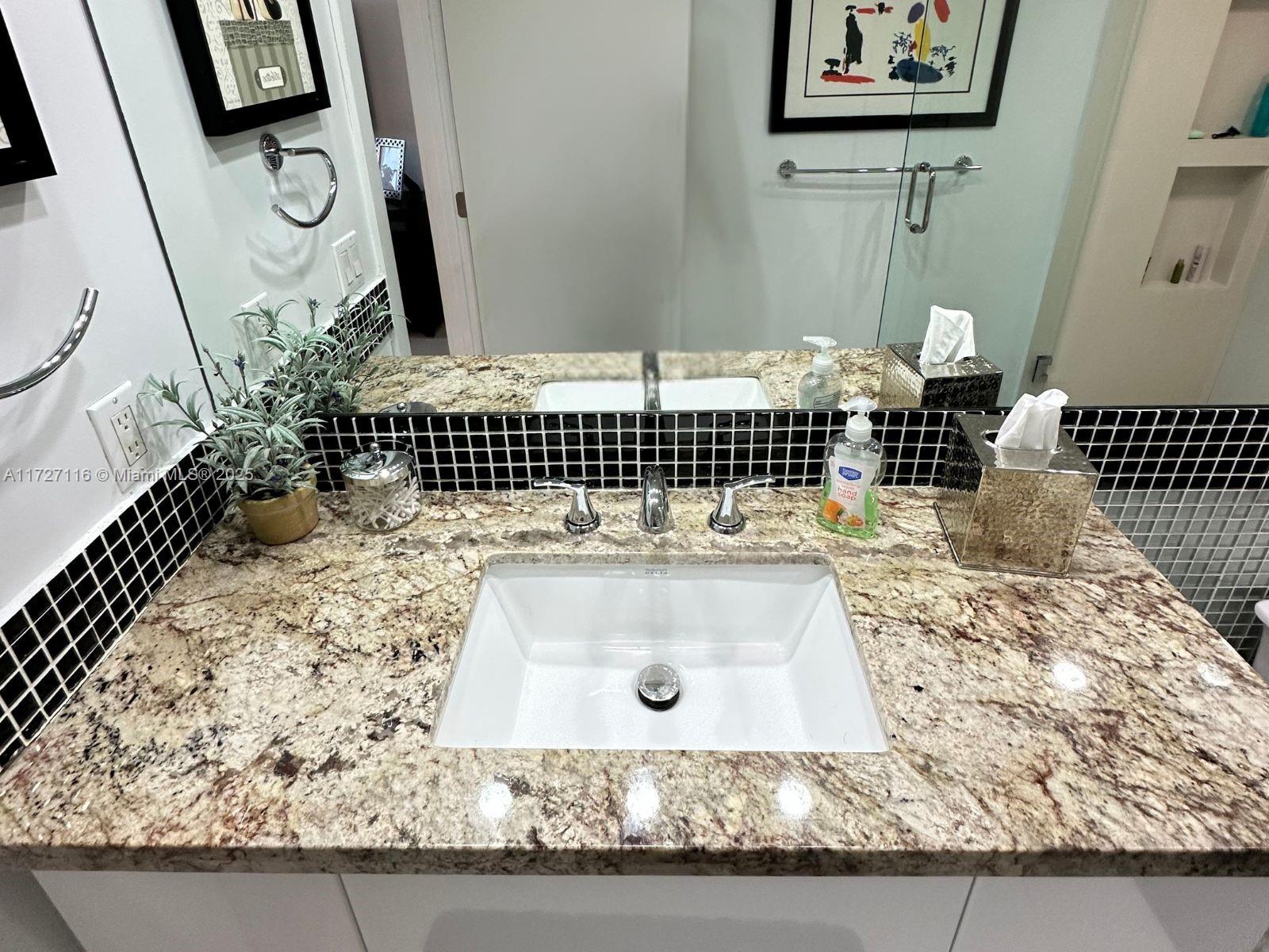 CORAL RIDGE TOWERS EAST - Residential