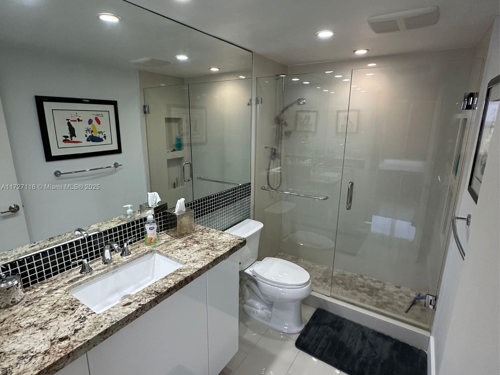 CORAL RIDGE TOWERS EAST - Residential