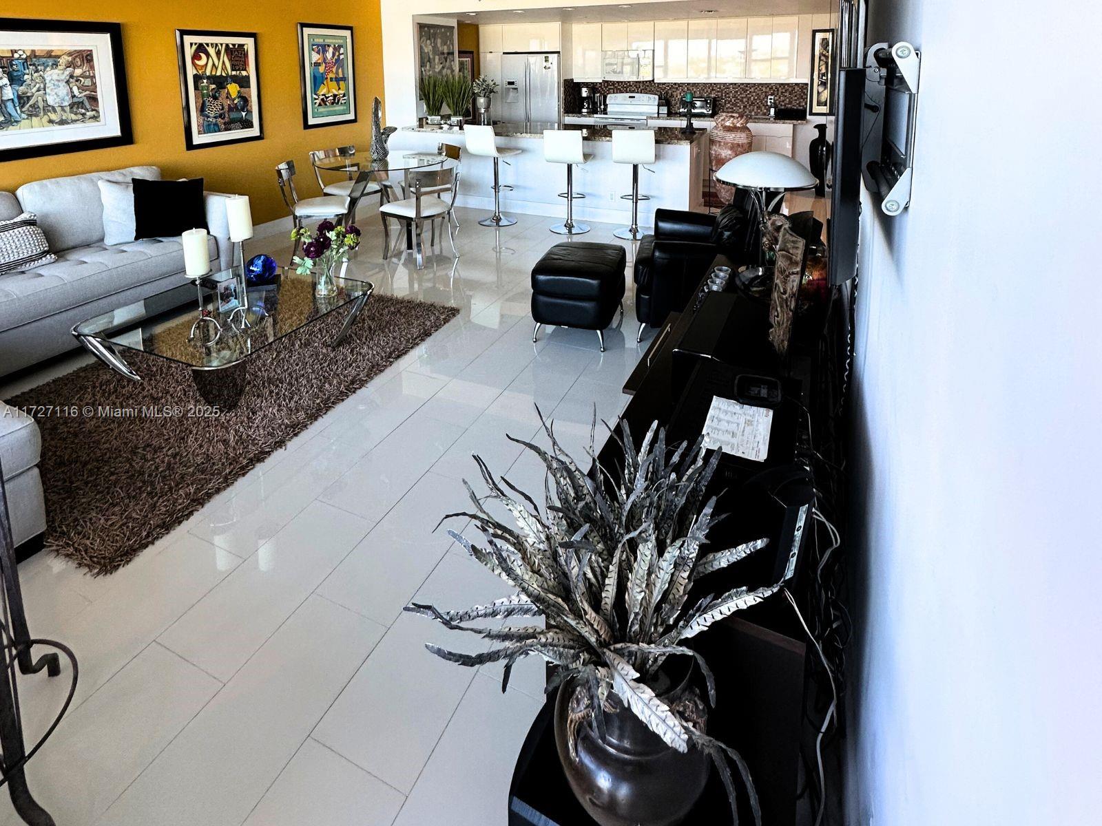 CORAL RIDGE TOWERS EAST - Residential