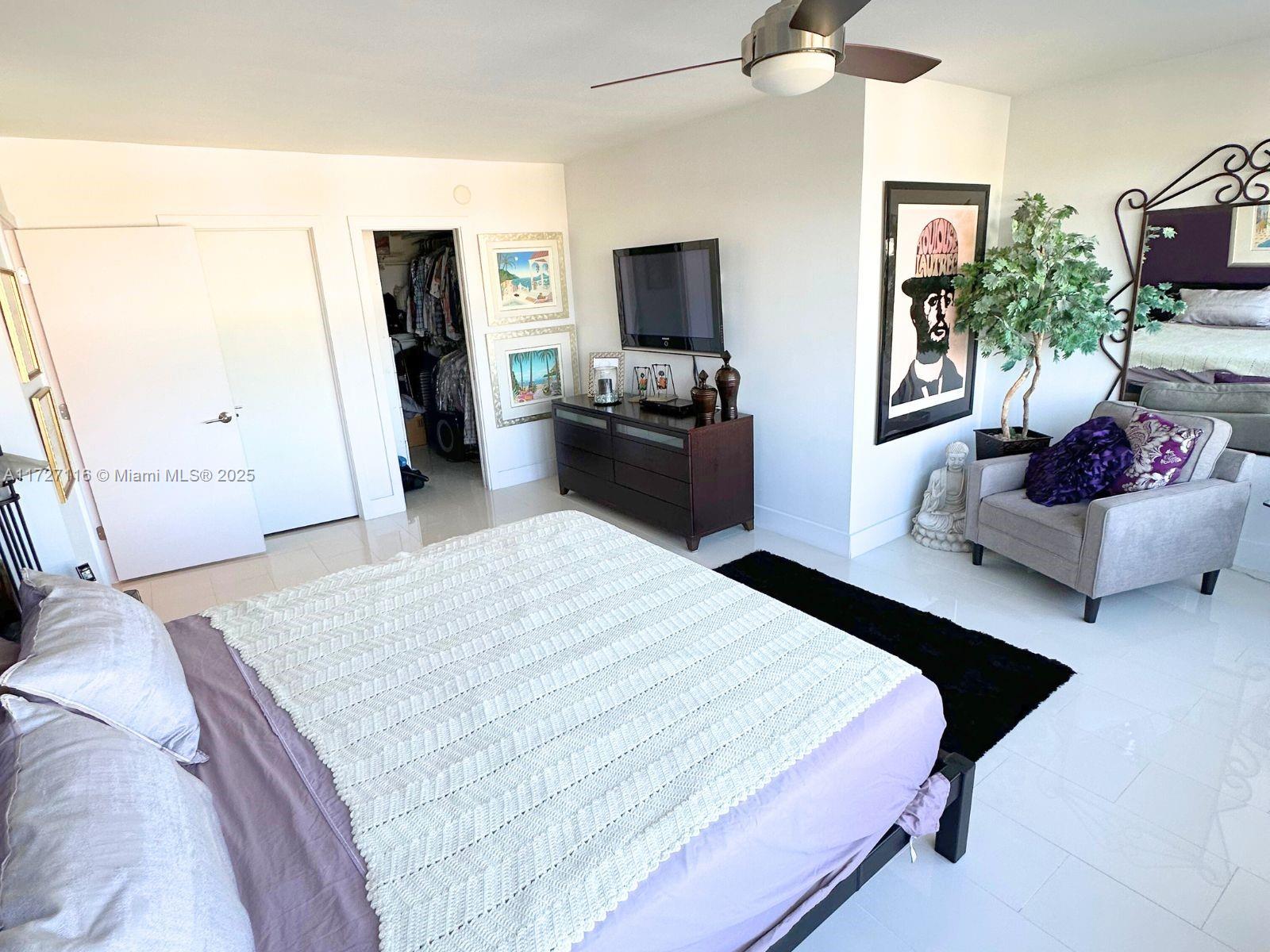 CORAL RIDGE TOWERS EAST - Residential