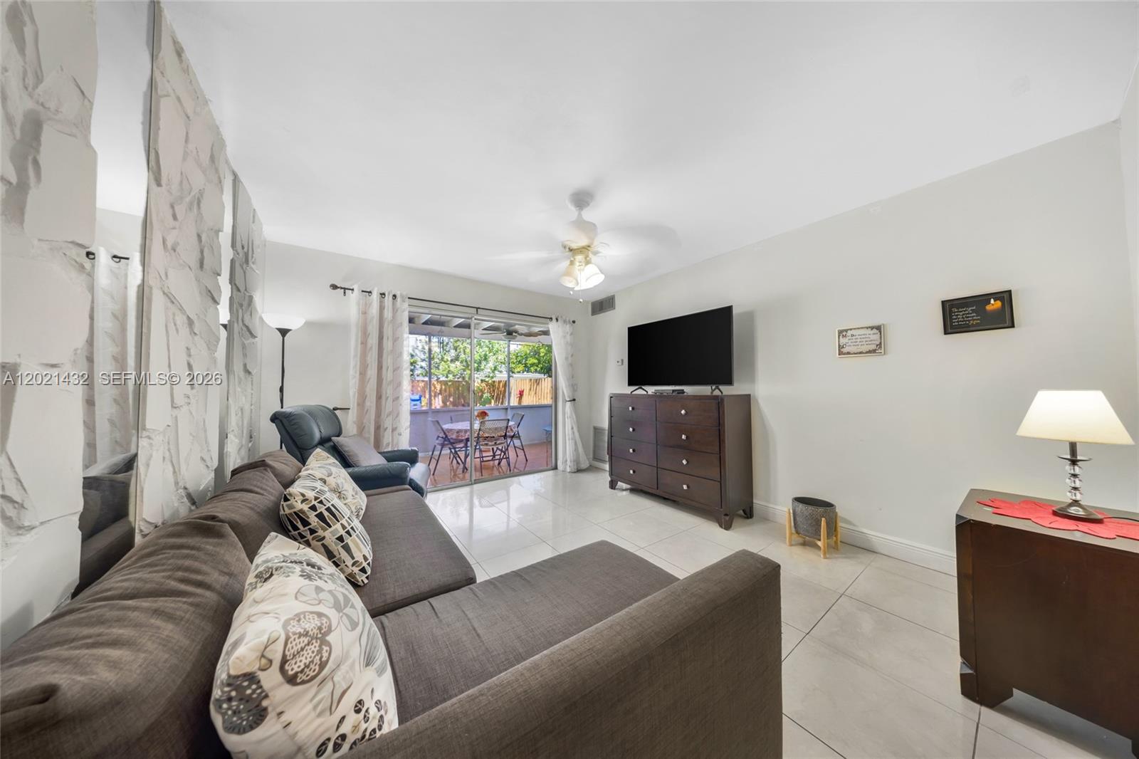 SOUTH BROWARD RANCHES - Residential