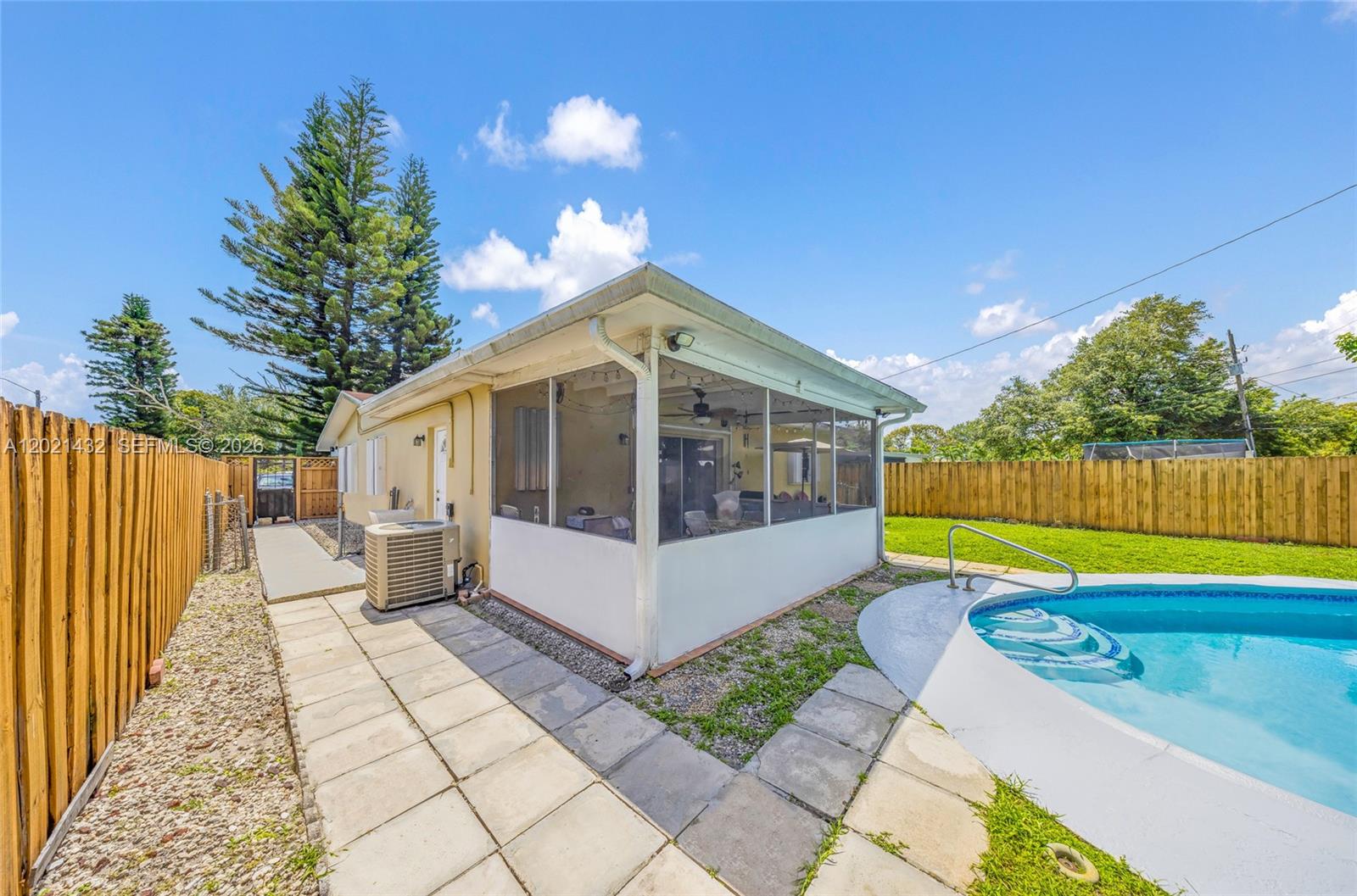 SOUTH BROWARD RANCHES - Residential