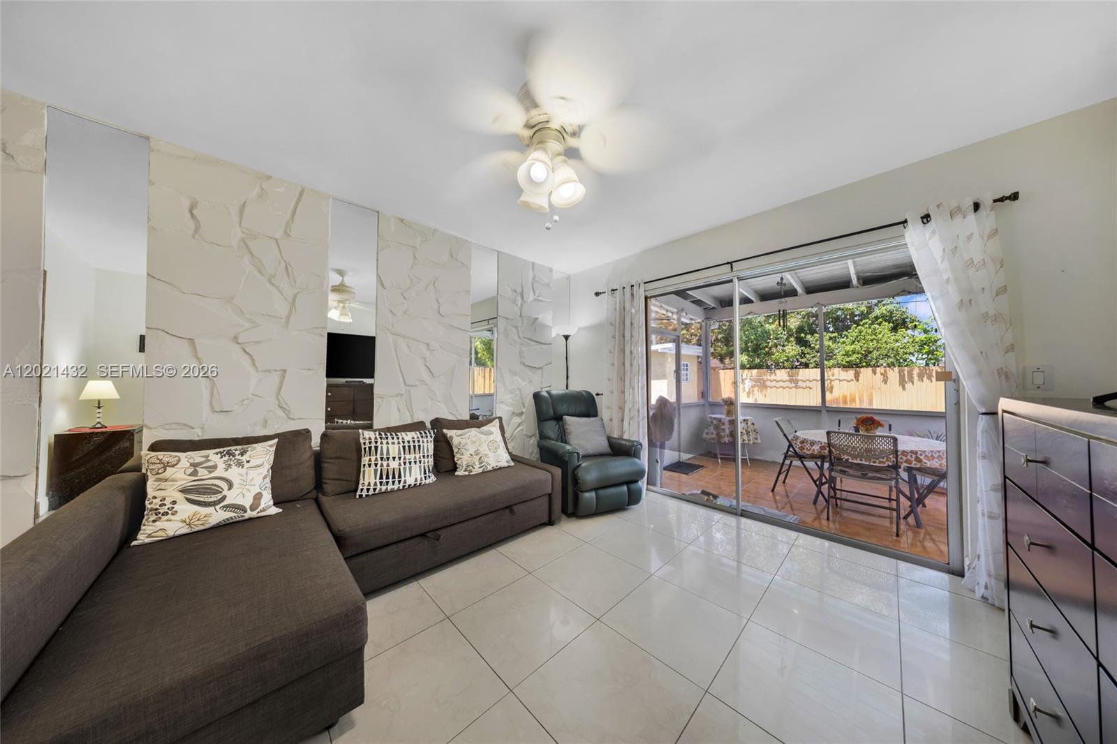 SOUTH BROWARD RANCHES - Residential