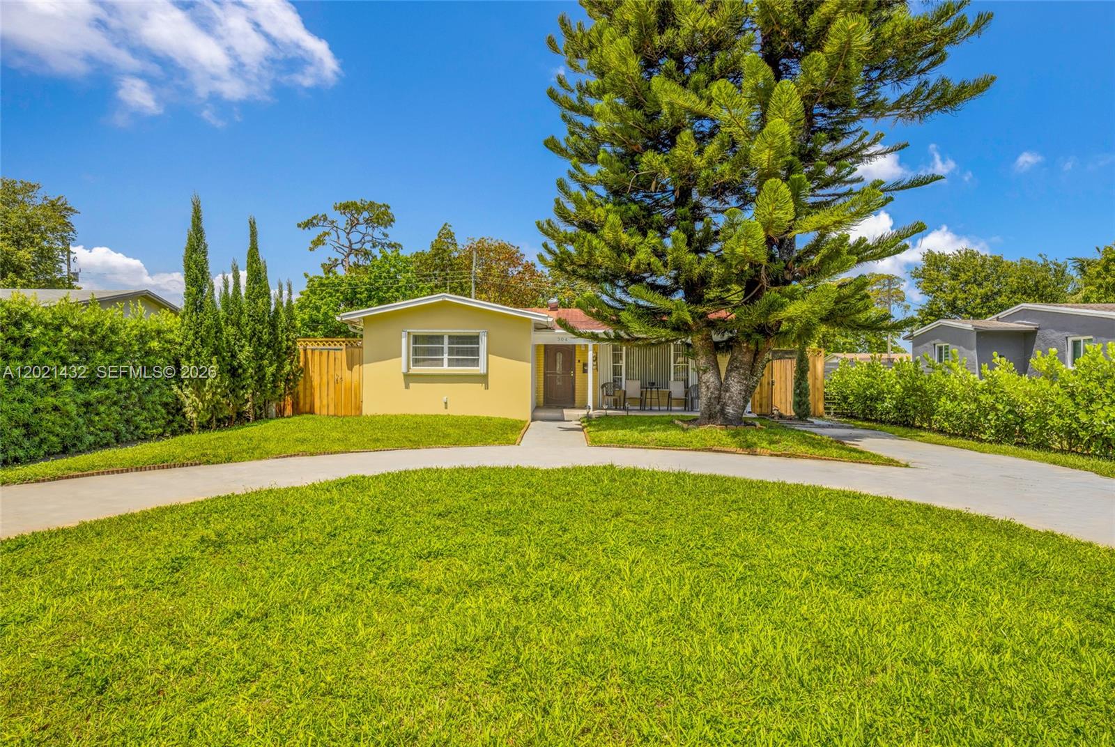 SOUTH BROWARD RANCHES - Residential