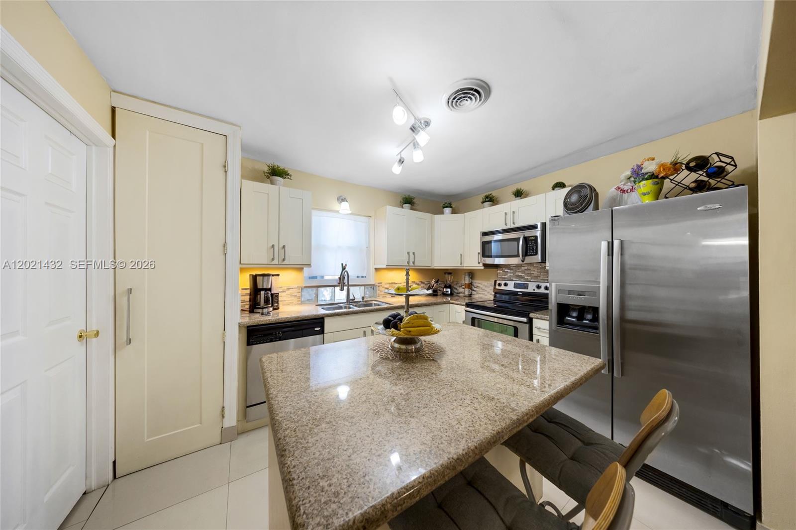 SOUTH BROWARD RANCHES - Residential