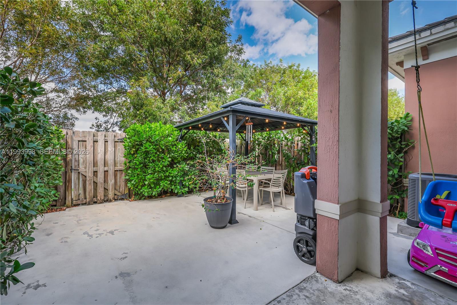 HIDDEN LAKE TOWNHOMES - Residential