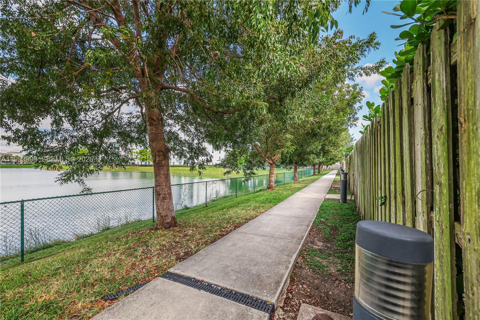 HIDDEN LAKE TOWNHOMES - Residential