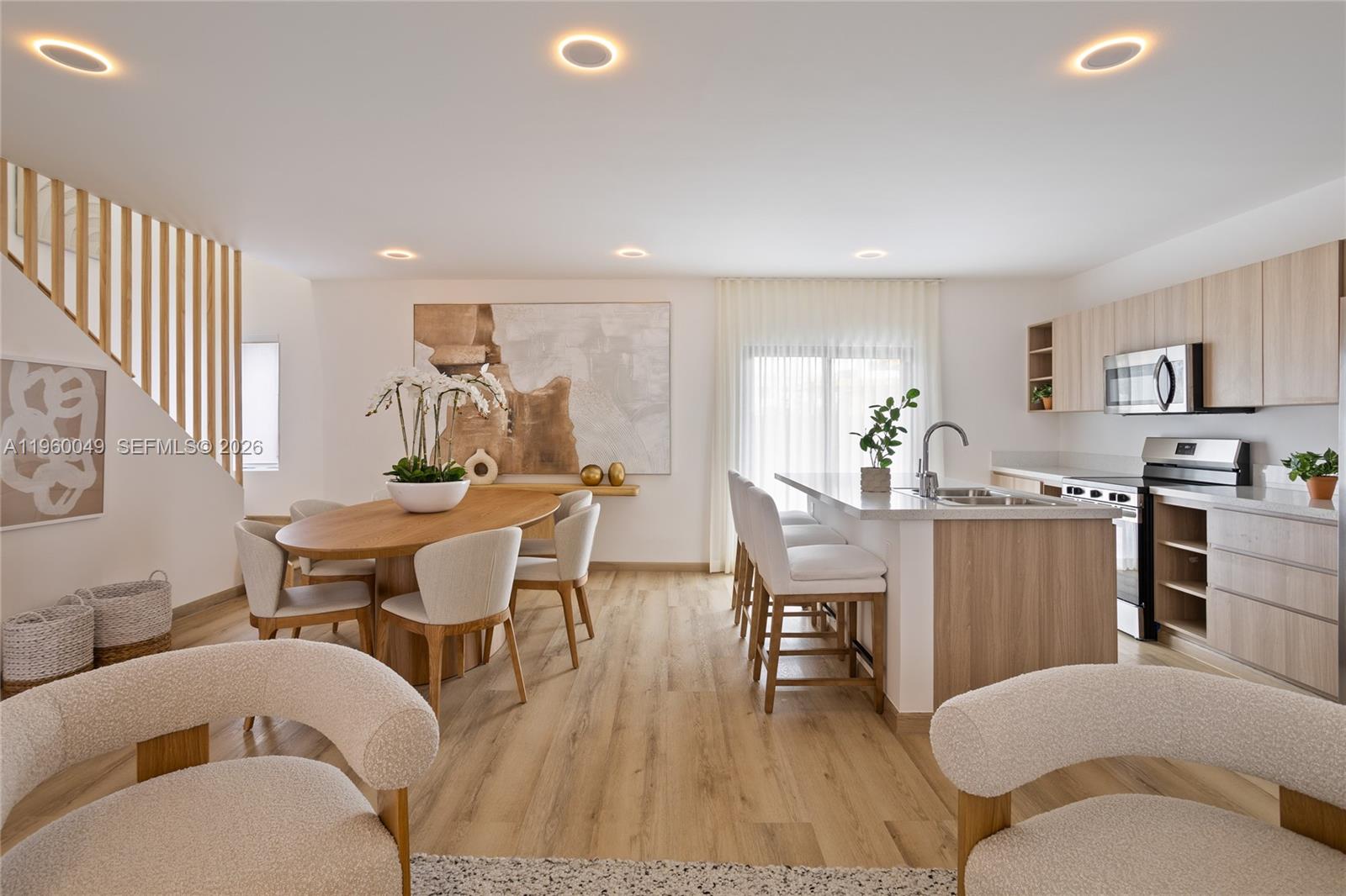 ALPHAVILLE TOWNHOMES - Residential