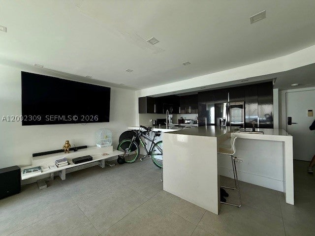 7135 Collins Ave 814