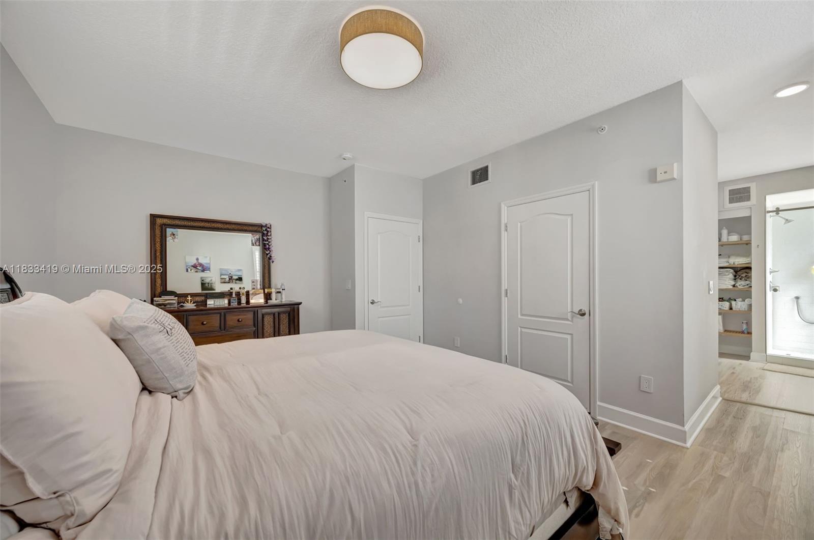 THE RESERVE OF PINECREST - Residential