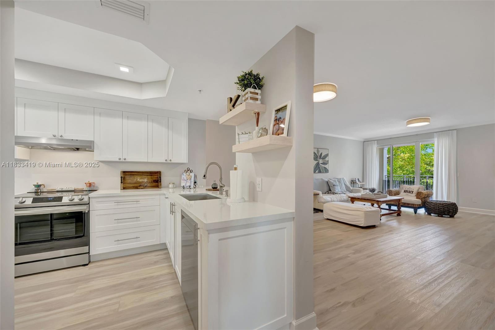 THE RESERVE OF PINECREST - Residential