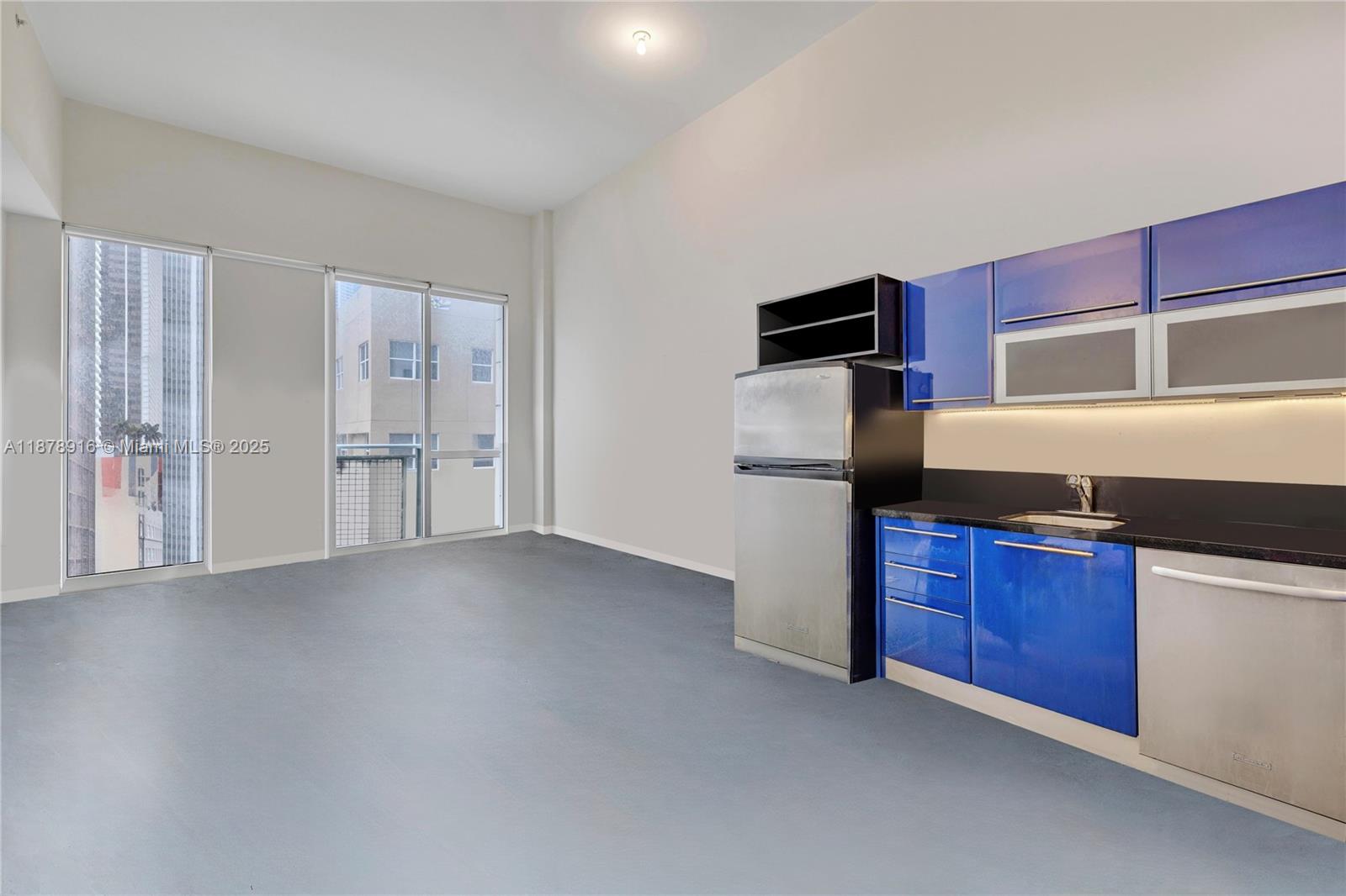 253 NE 2nd St 220