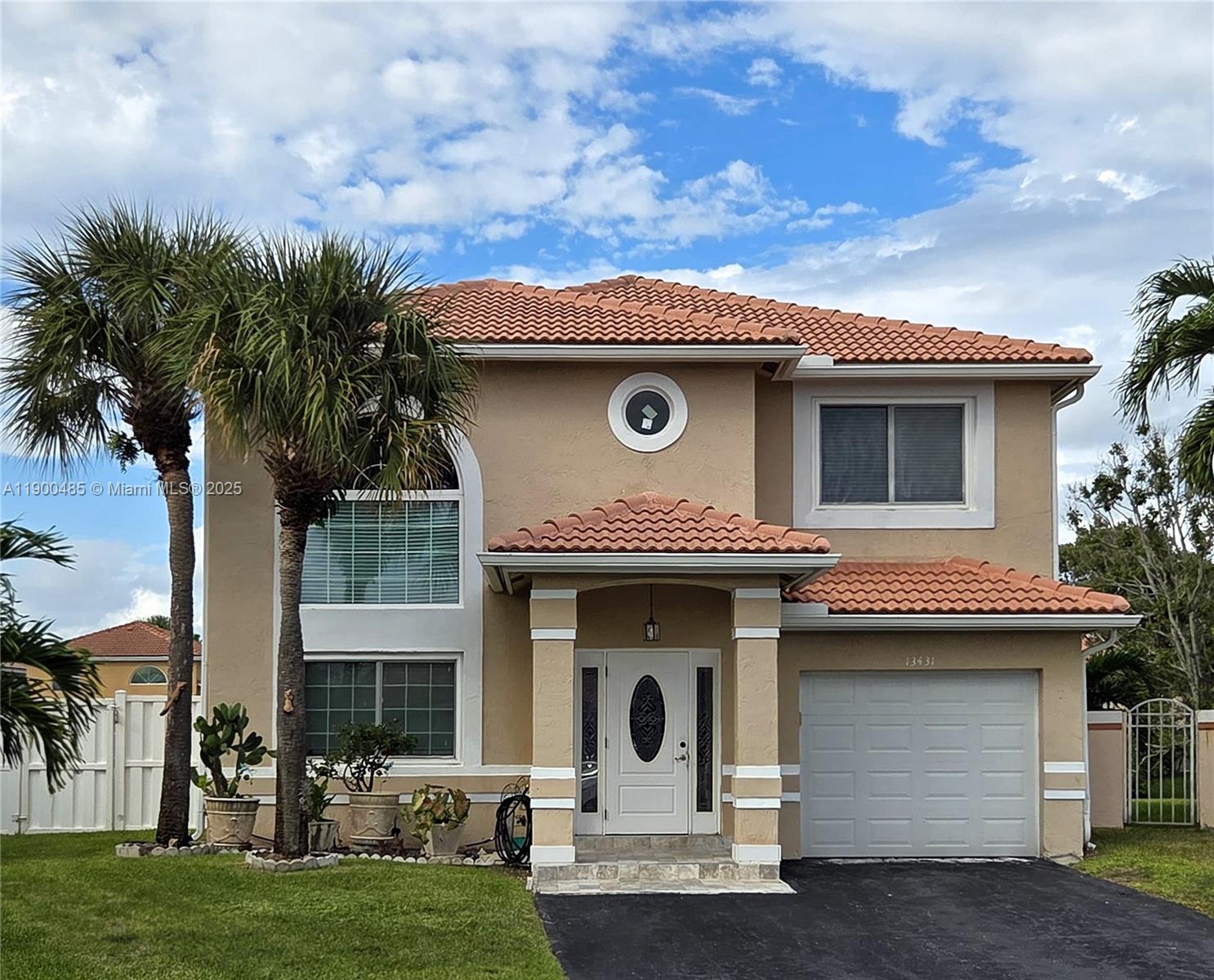 SAWGRASS PLANTATION - Residential