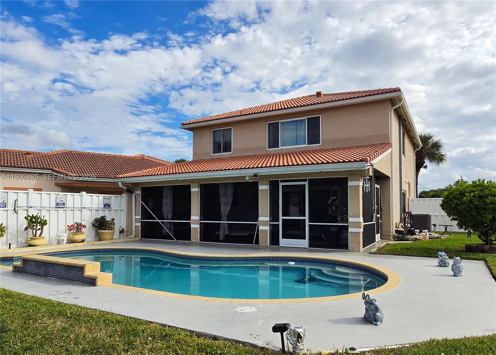 SAWGRASS PLANTATION - Residential