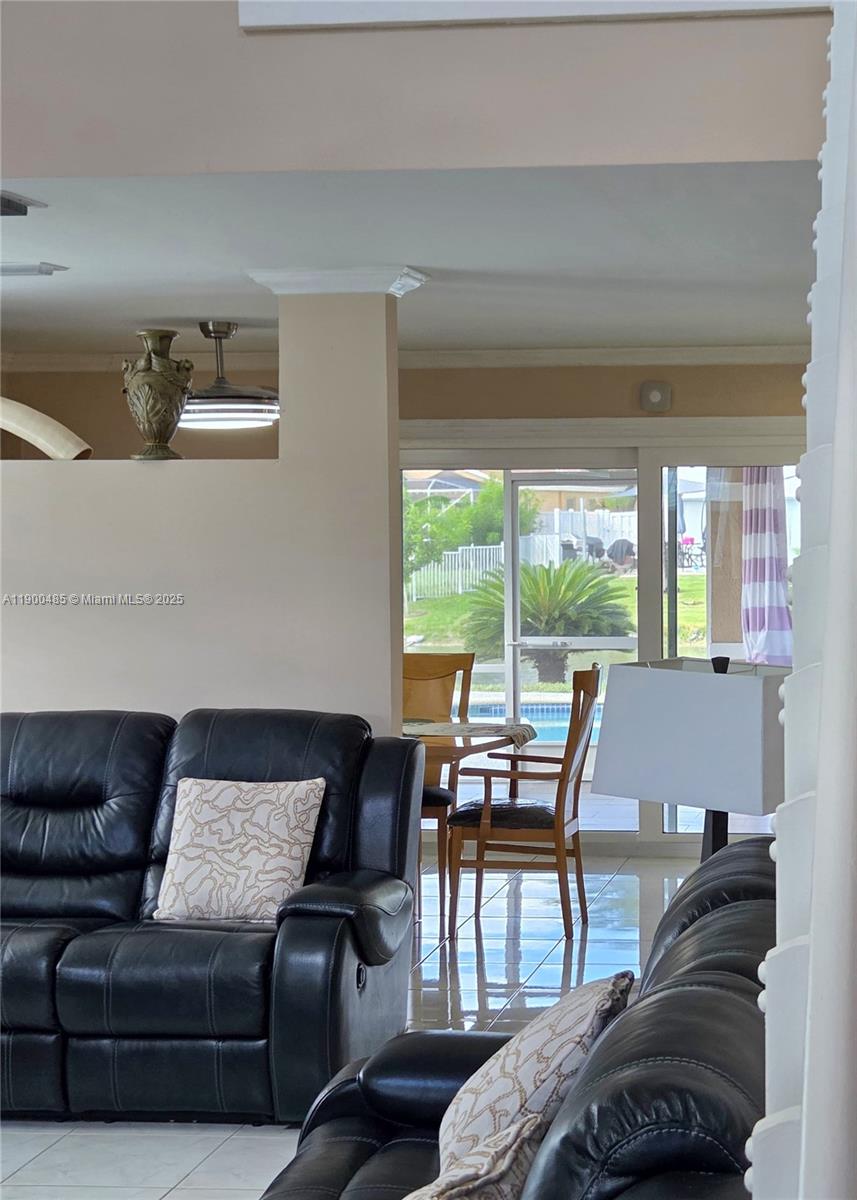 SAWGRASS PLANTATION - Residential
