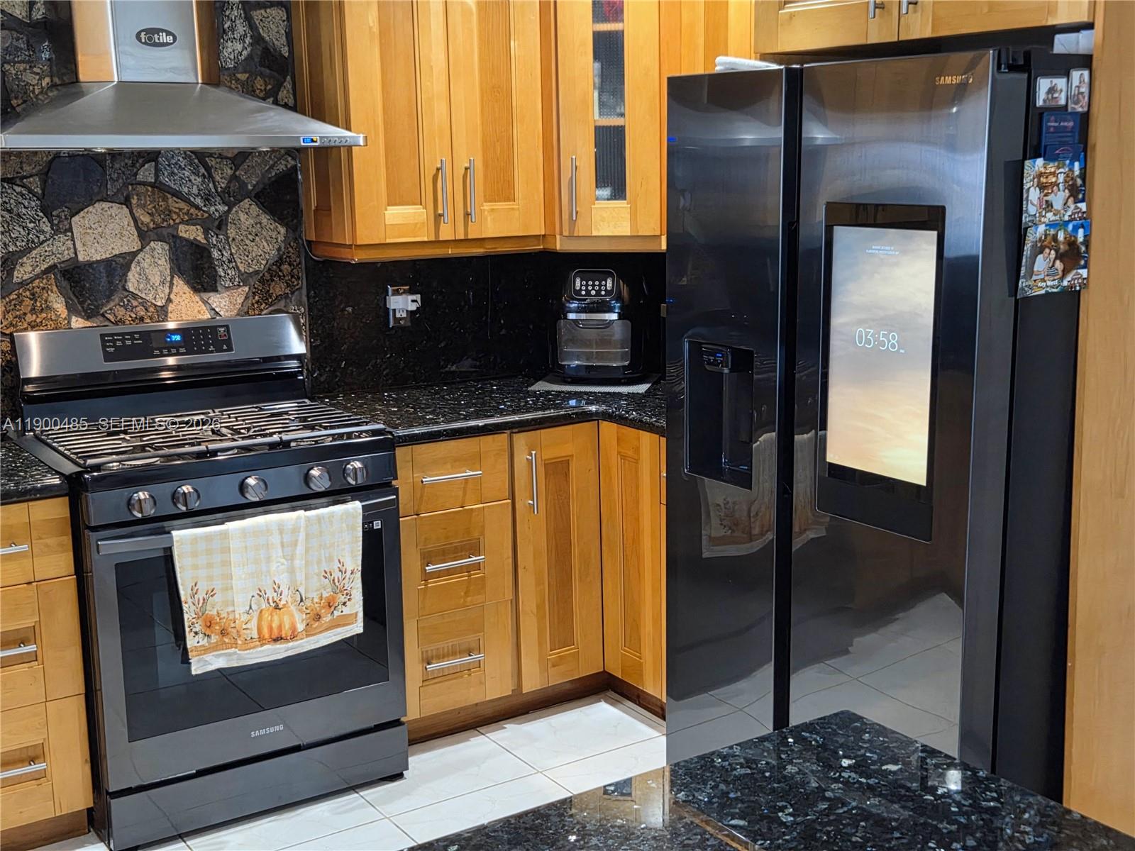 SAWGRASS PLANTATION - Residential