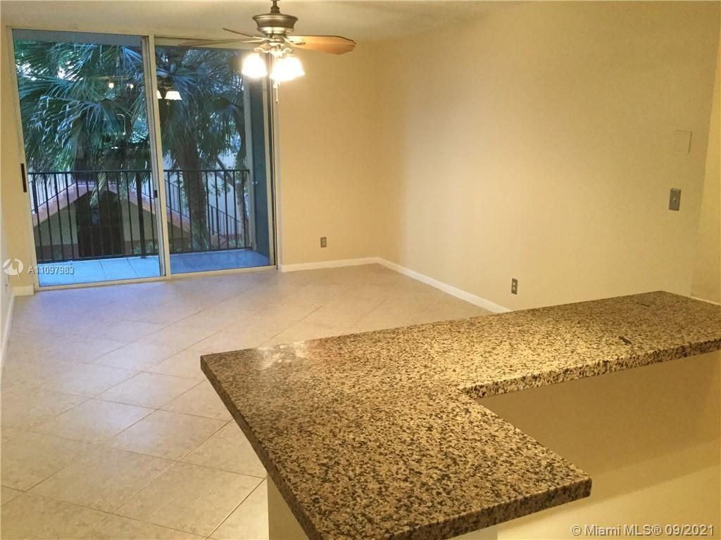 Lakefront condo in the heart of Plantation. * Unit with tile throughout entire condo, private washer and dryer * Community includes a pool, hot tub, tennis, exercise room, walking path, BBQ’s, and clubhouse. Wonderful location just across from a park. Minutes from the Sawgrass Mall and major highways. Unit available for 11/1/2021. Appointments with 24hs! CAN BE SHOWN MONDAY AND TUESDAY!!
