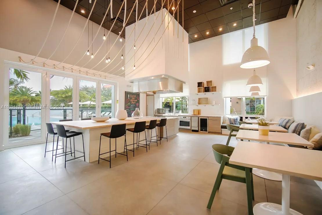 LAUDERDALE FIRST ADD RESU - Residential Lease