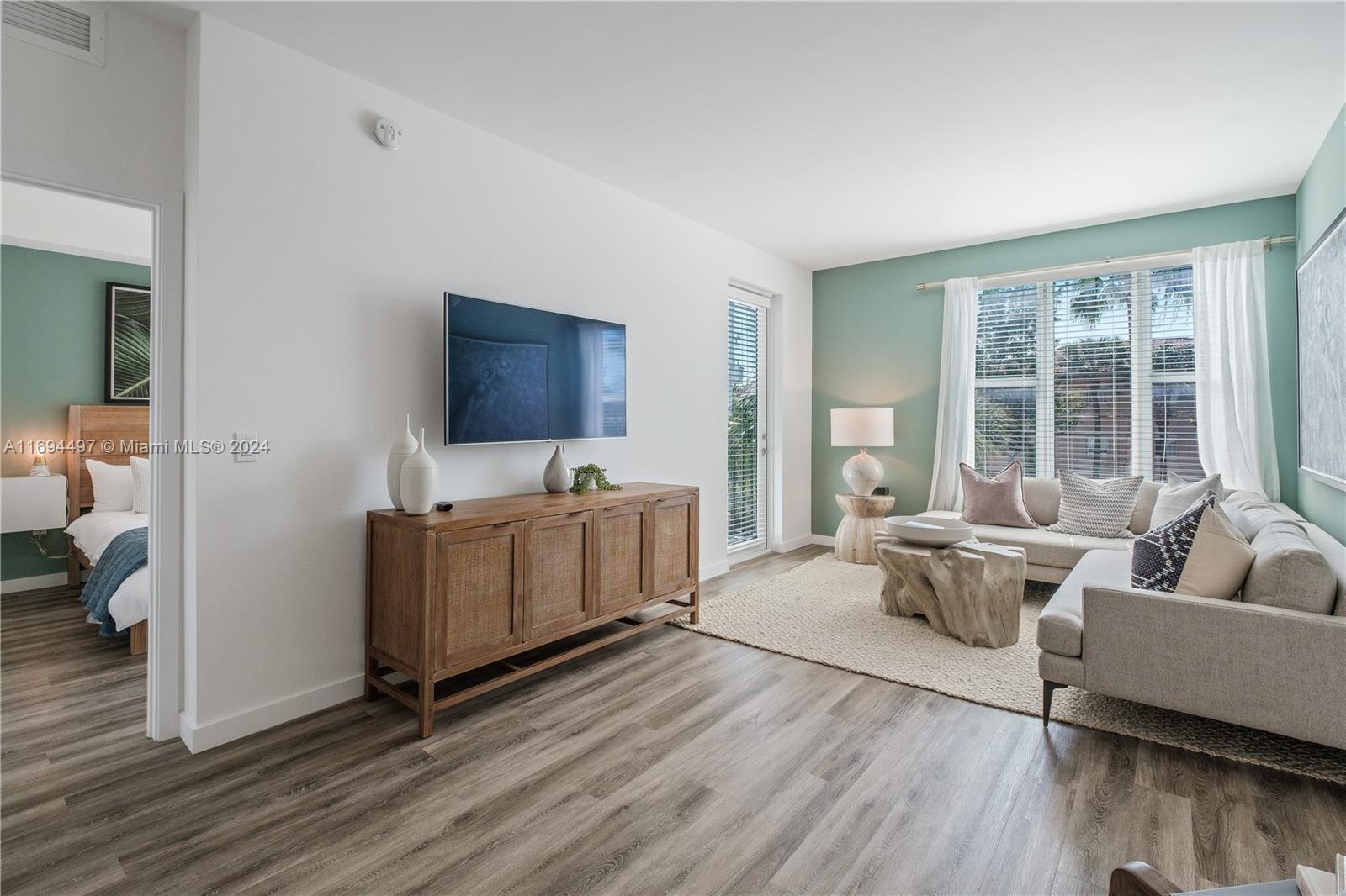 LAUDERDALE FIRST ADD RESU - Residential Lease