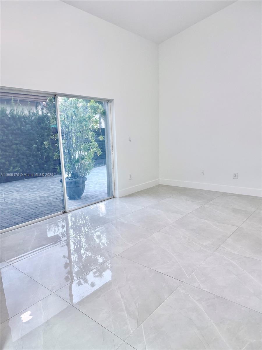 COSTA VERDE SEC 1 - Residential Lease