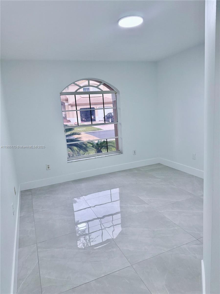 COSTA VERDE SEC 1 - Residential Lease