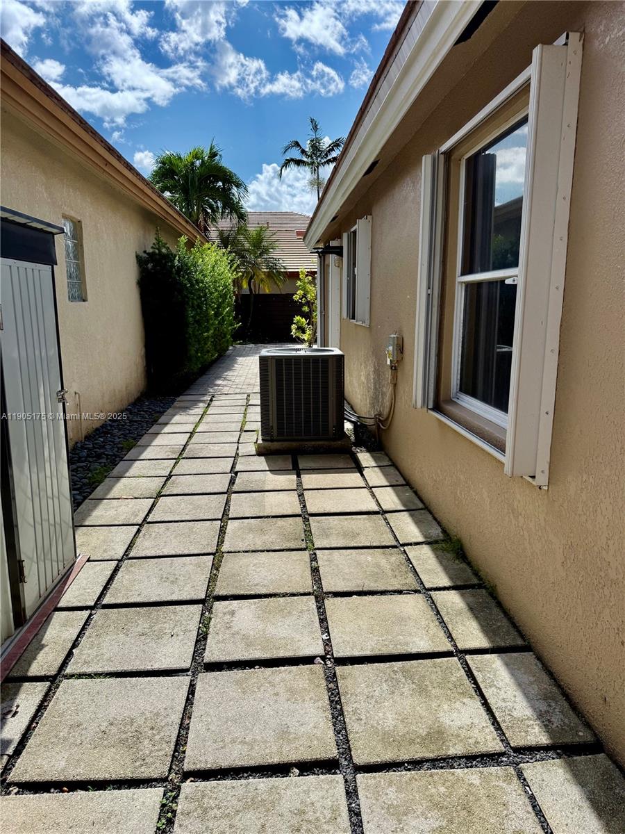 COSTA VERDE SEC 1 - Residential Lease