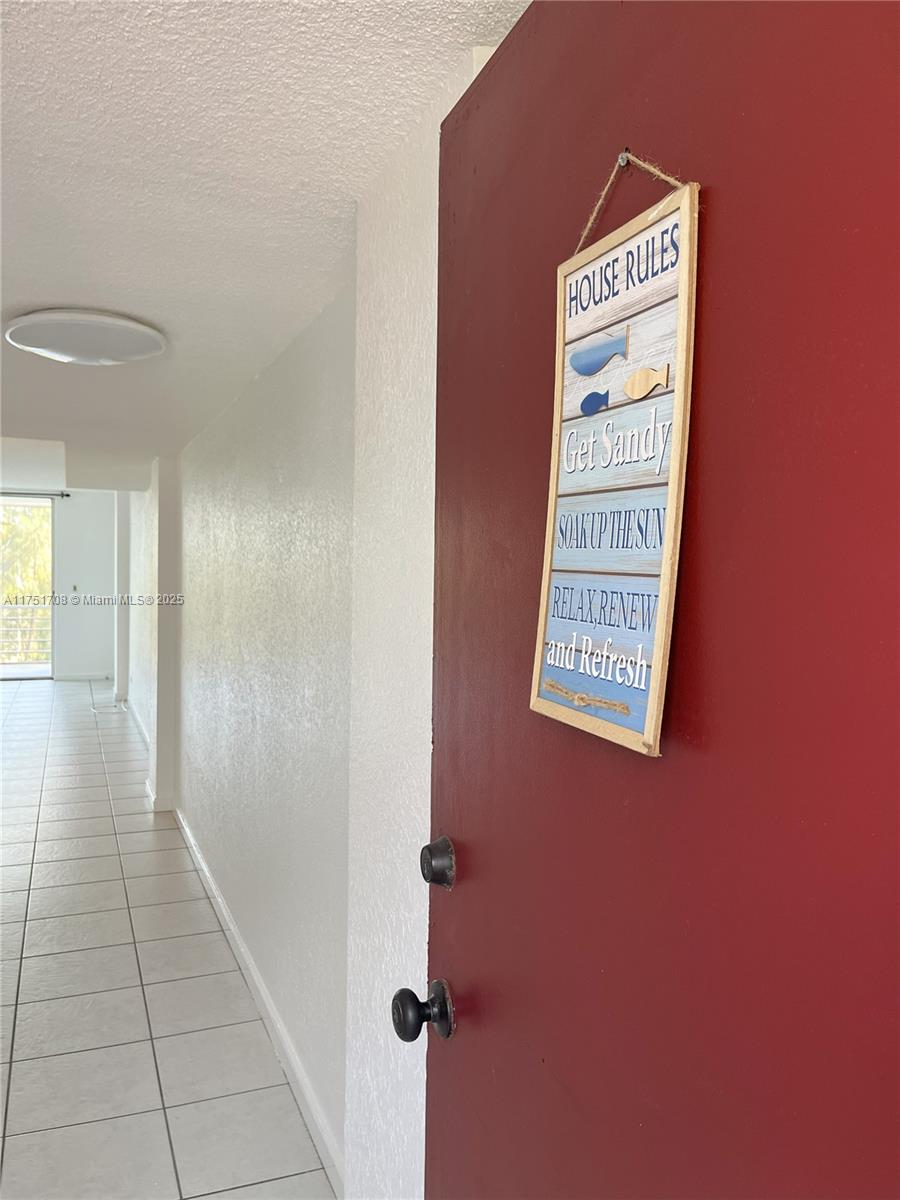 EASTERN SHORES WHITE HOUS - Residential