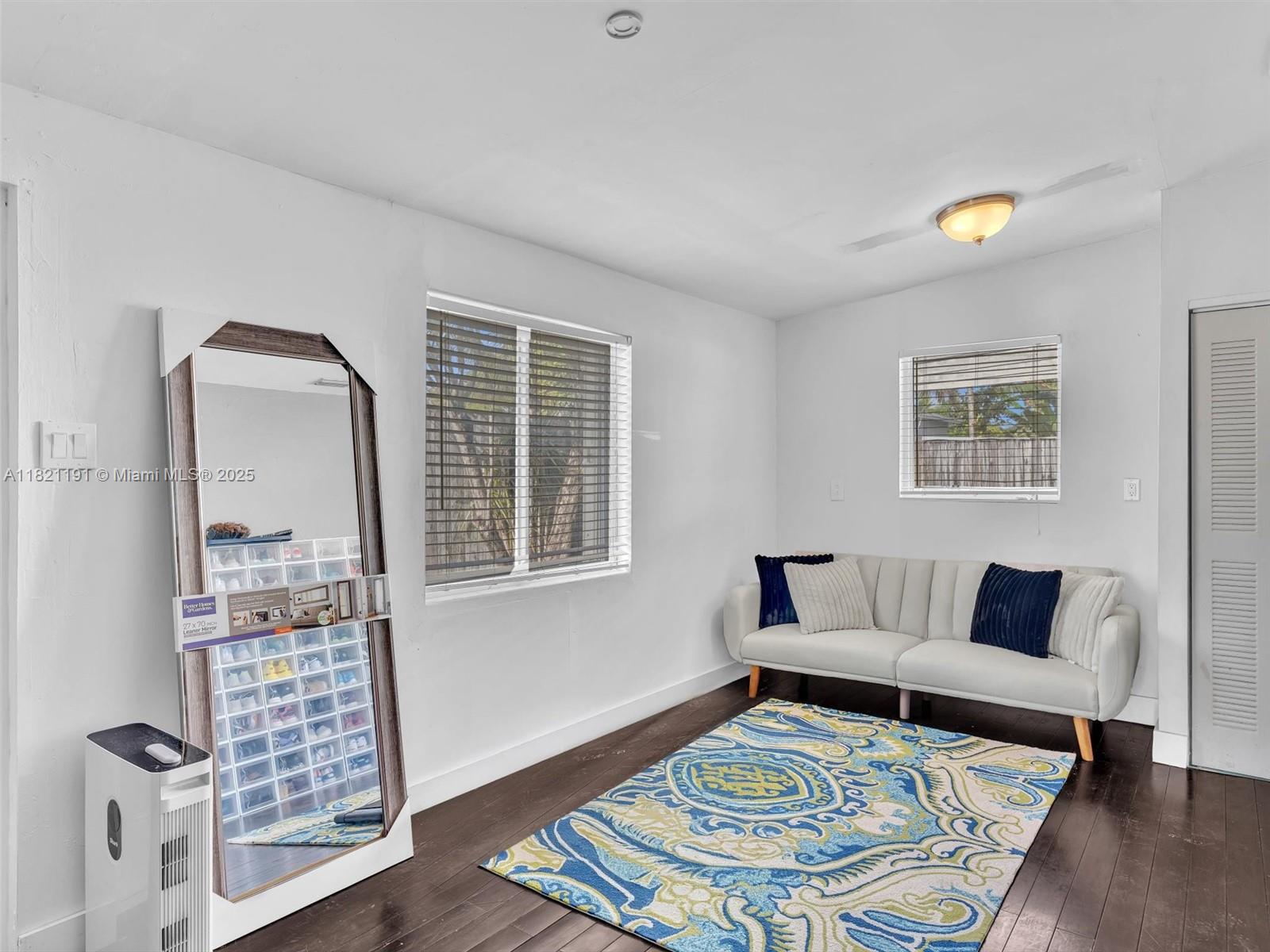 SO MIAMI HEIGHTS MANOR - Residential